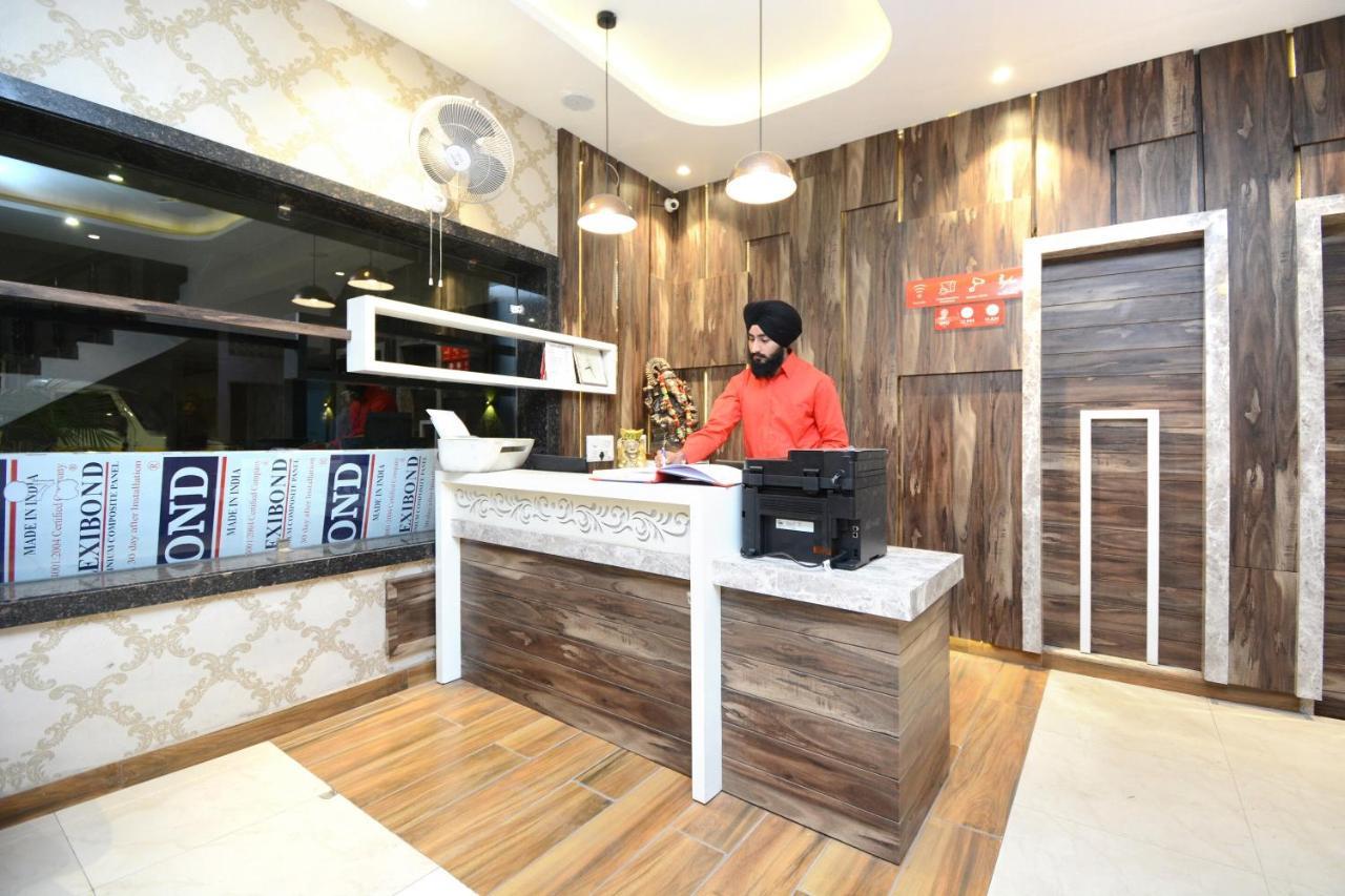 Hotel Ricky International 阿姆利则 外观 照片