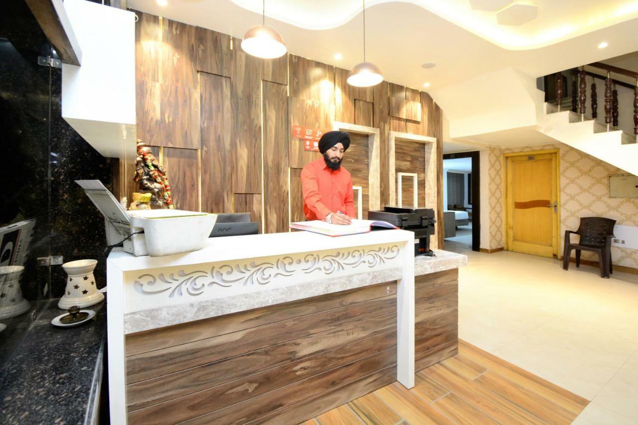 Hotel Ricky International 阿姆利则 外观 照片